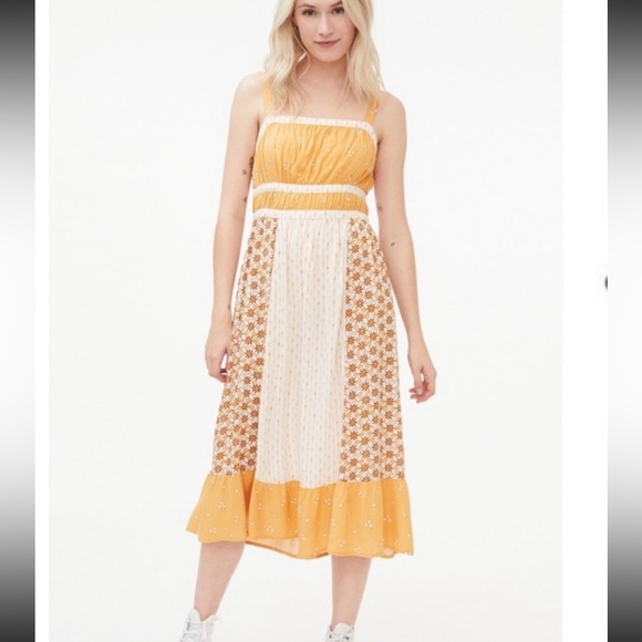 Aeropostale Dresses & Skirts - Aeropostale peasant dress 💛💛🤍☀️